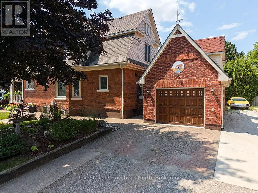 120 MARSHALL STREET E