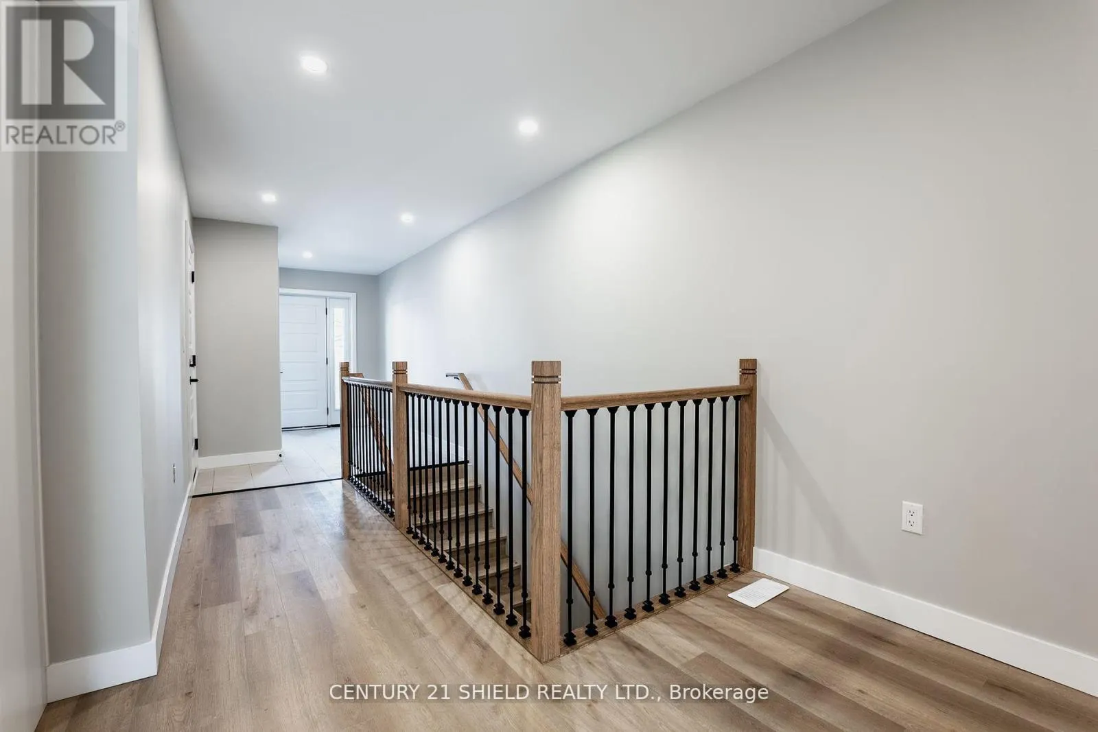 22 ERINDALE LANE
