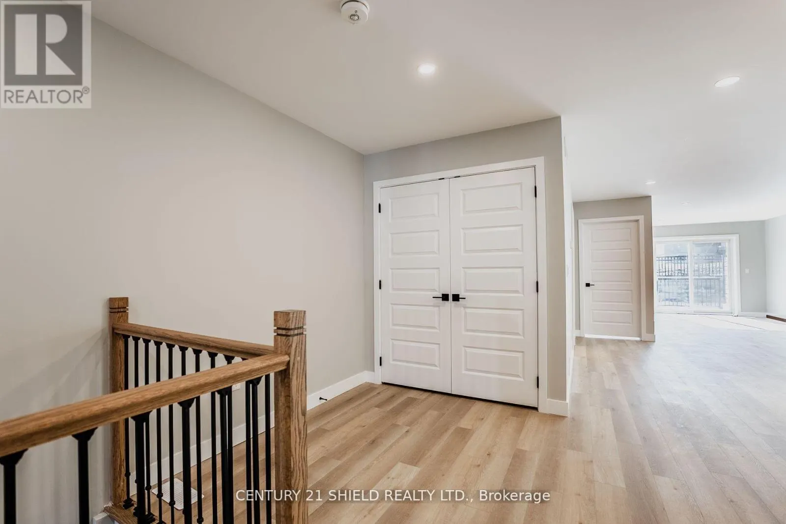 22 ERINDALE LANE