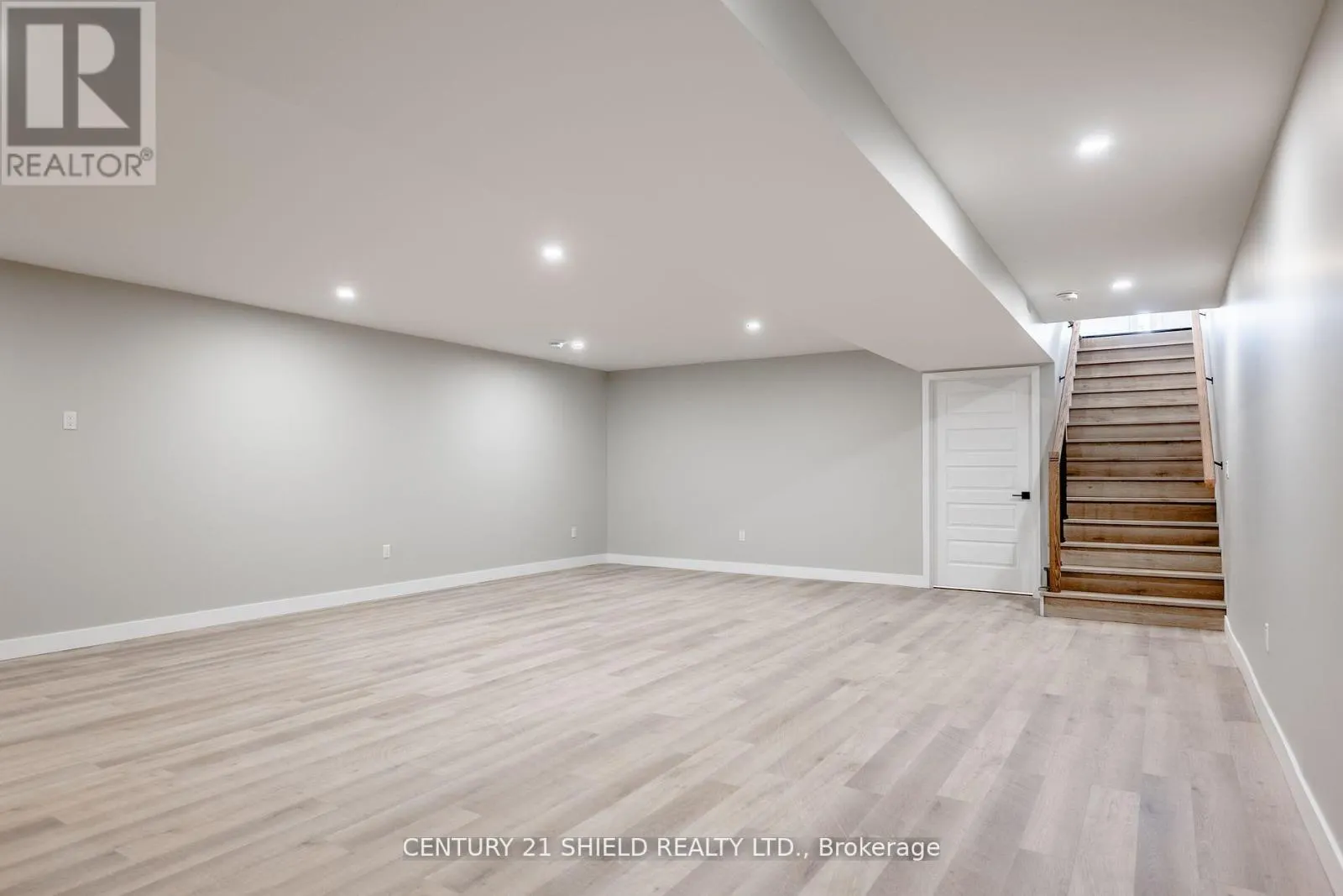 22 ERINDALE LANE