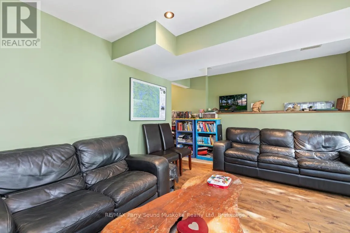 32A STERNER DRIVE