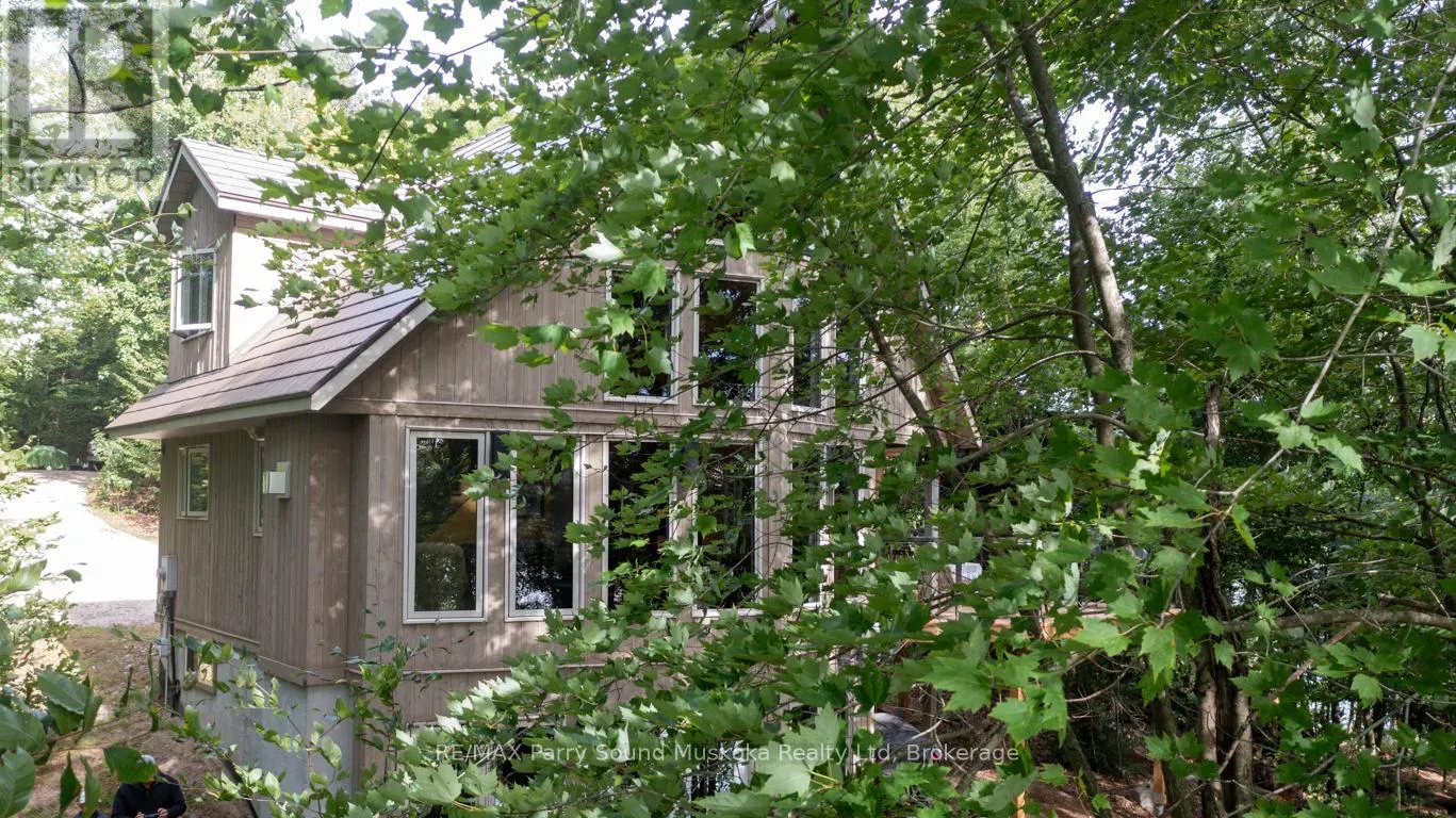 32A STERNER DRIVE