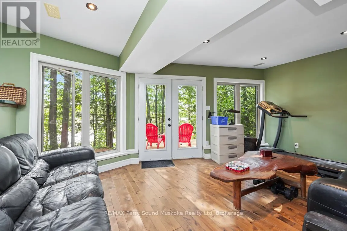 32A STERNER DRIVE