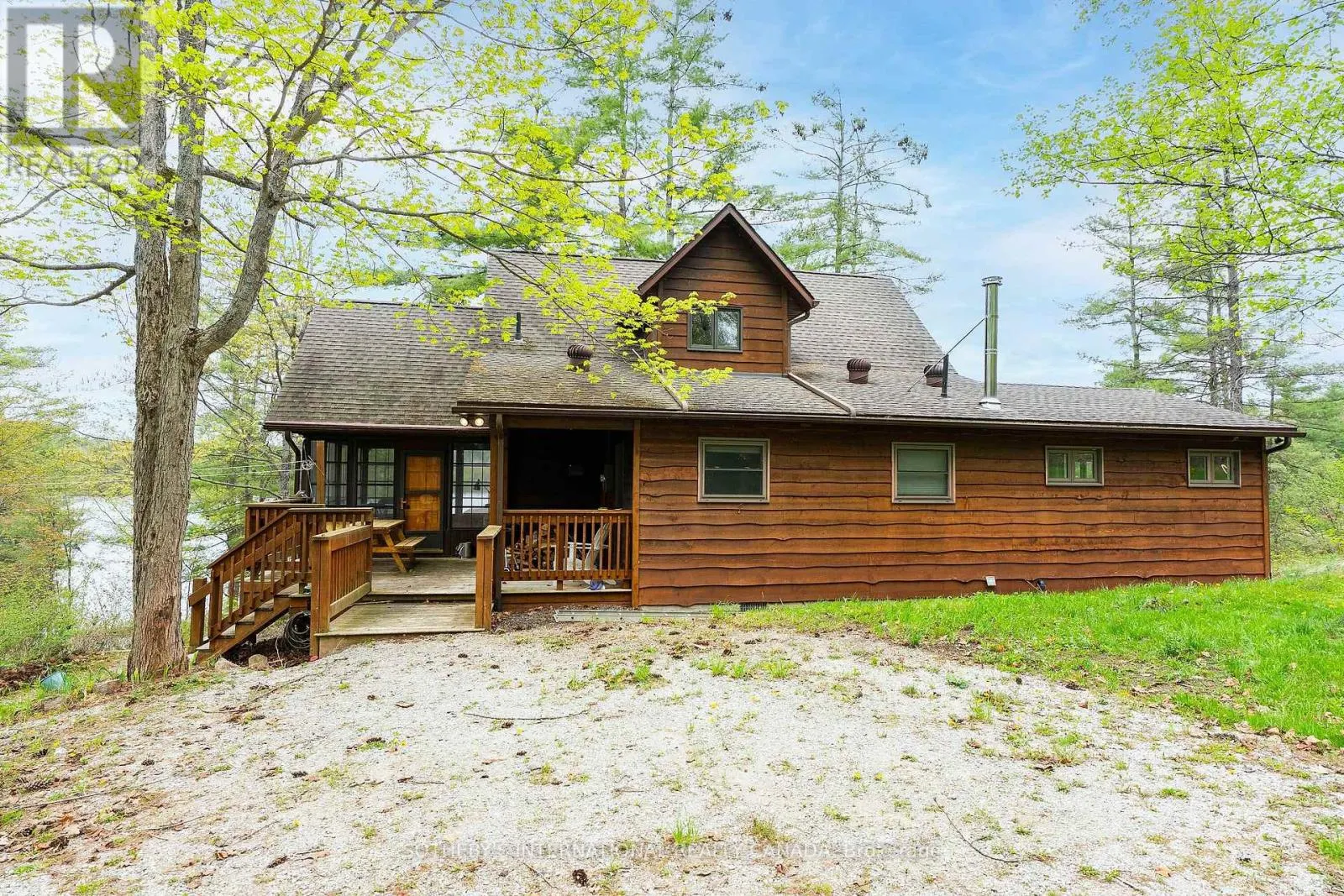 1074 COOKS ROAD