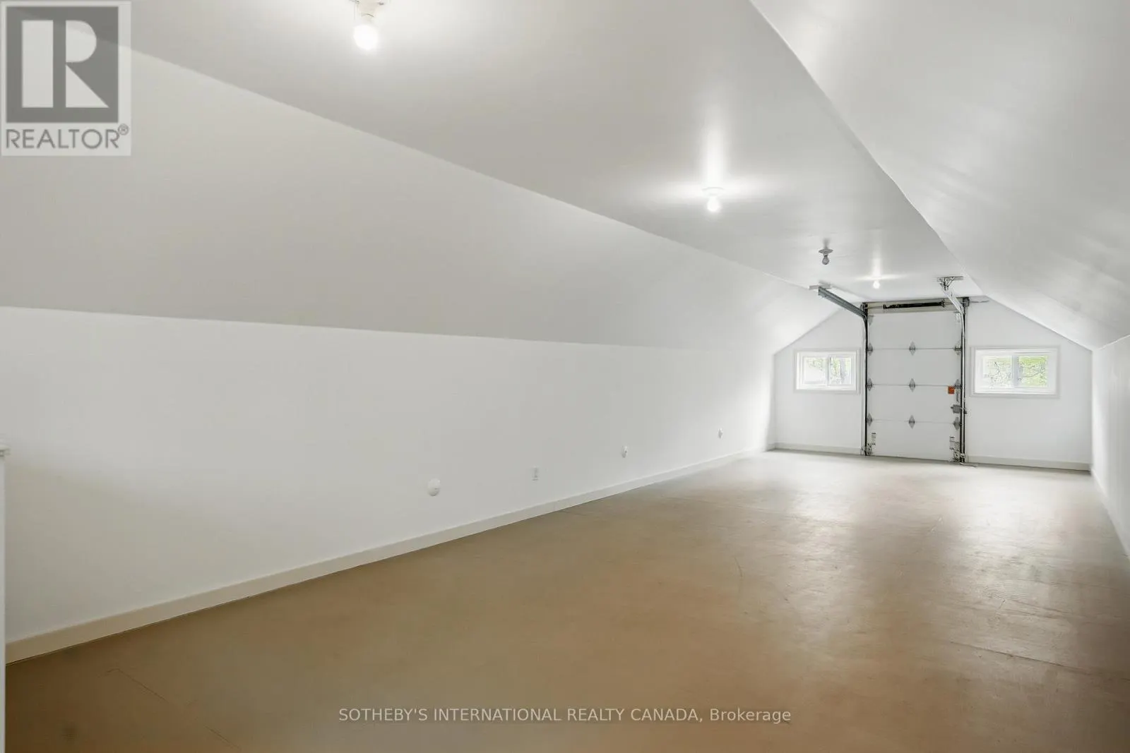 1074 COOKS ROAD
