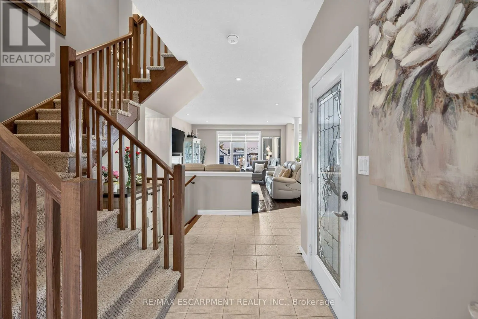 68 GARINGER CRESCENT