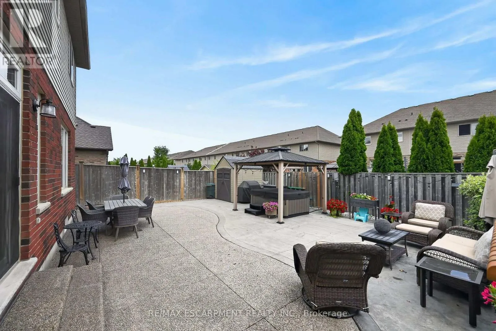 68 GARINGER CRESCENT