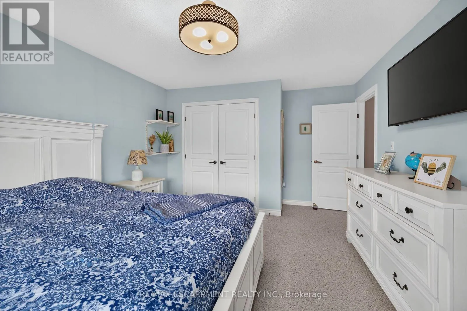 68 GARINGER CRESCENT