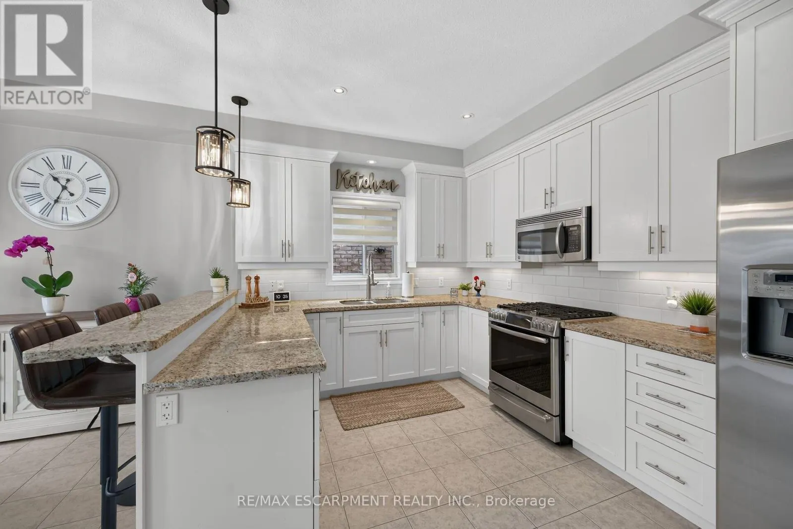 68 GARINGER CRESCENT