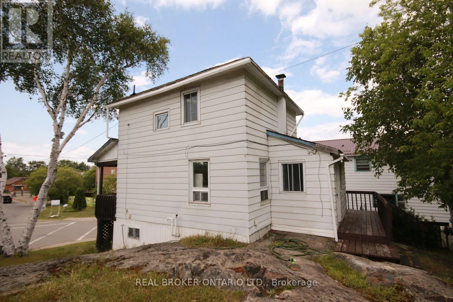 236 MOUNTAIN STREET