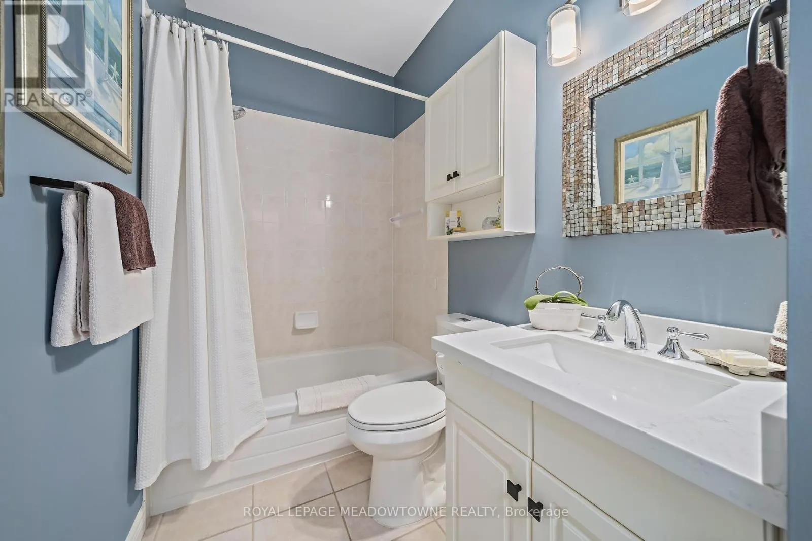 12 FAIRWAY LANE