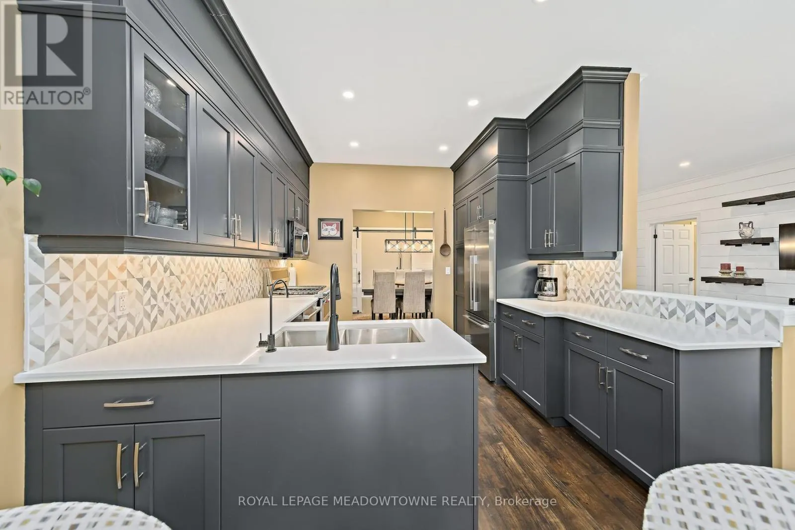 12 FAIRWAY LANE