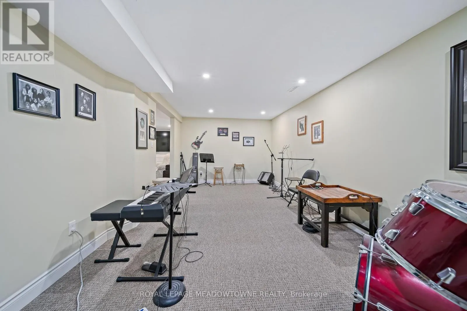 12 FAIRWAY LANE