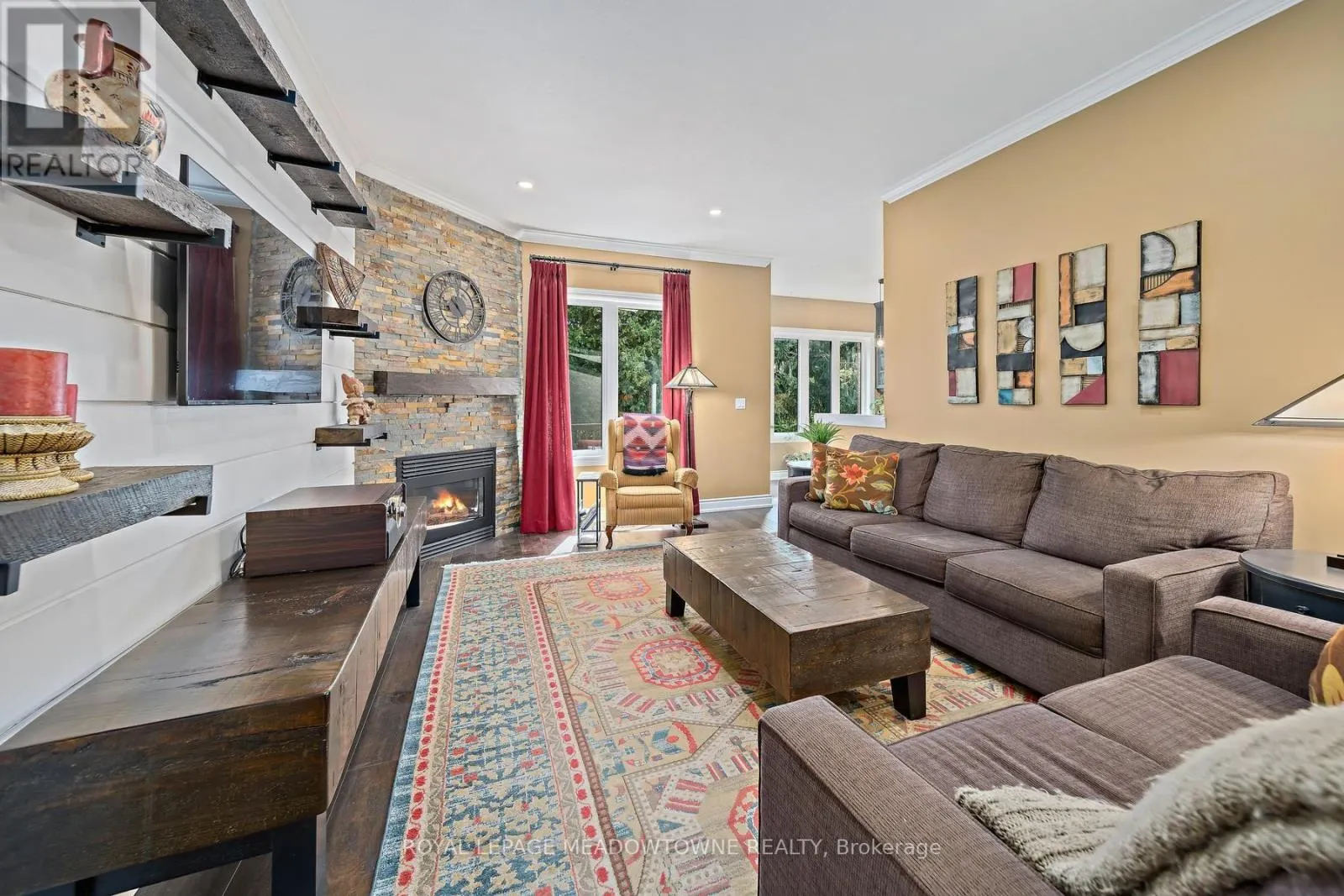 12 FAIRWAY LANE
