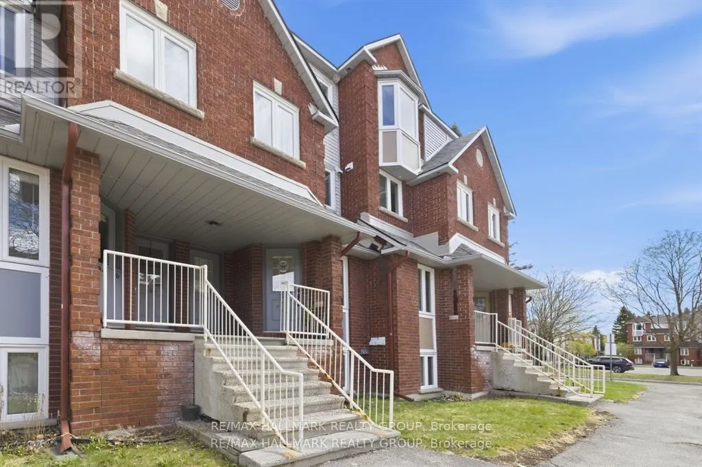 3 - 390 BRISTON PRIVATE