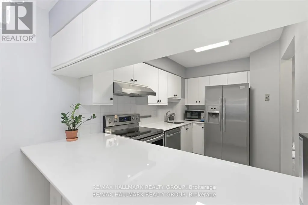 3 - 390 BRISTON PRIVATE