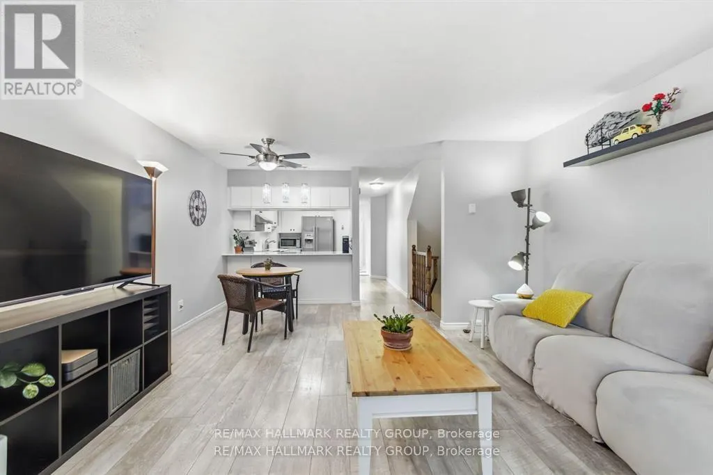 3 - 390 BRISTON PRIVATE