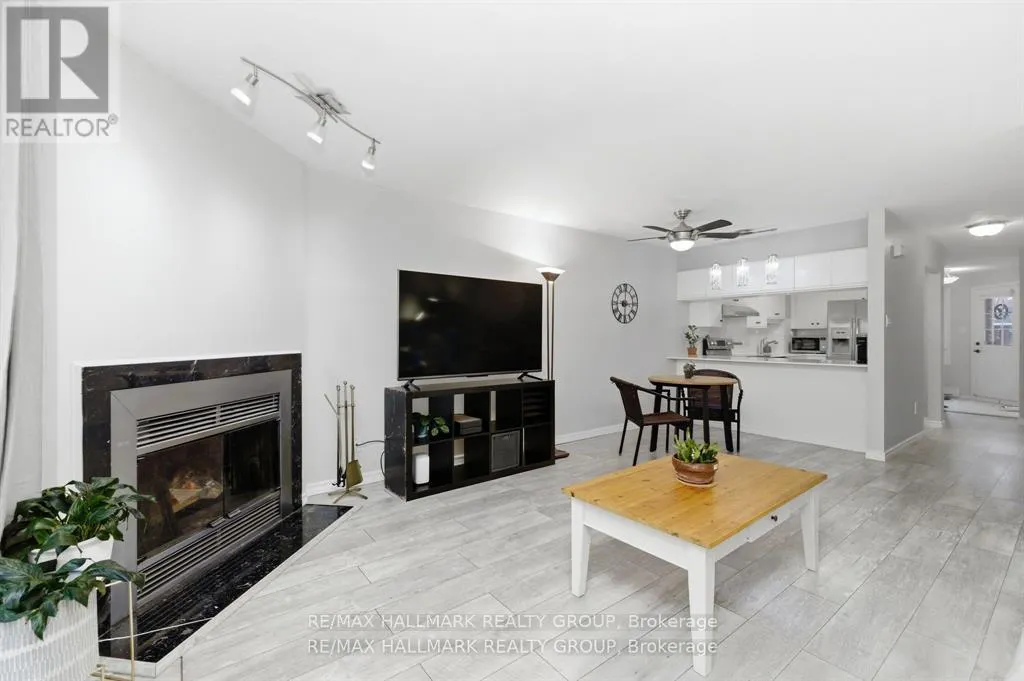 3 - 390 BRISTON PRIVATE
