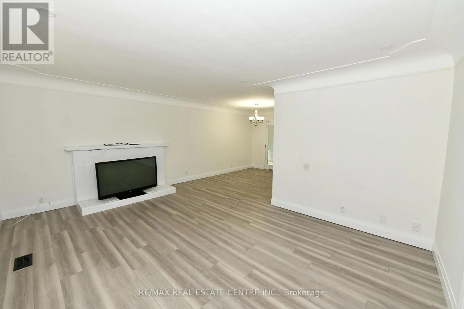 15 MILLER DRIVE