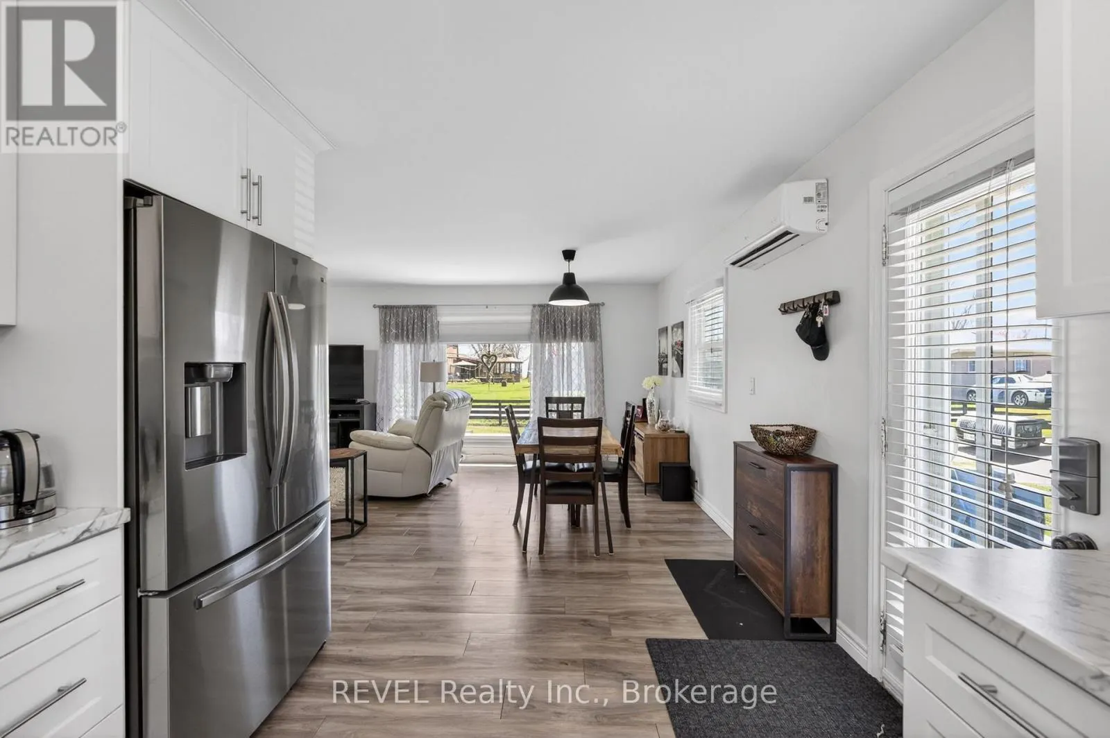 11 WALTER DRIVE