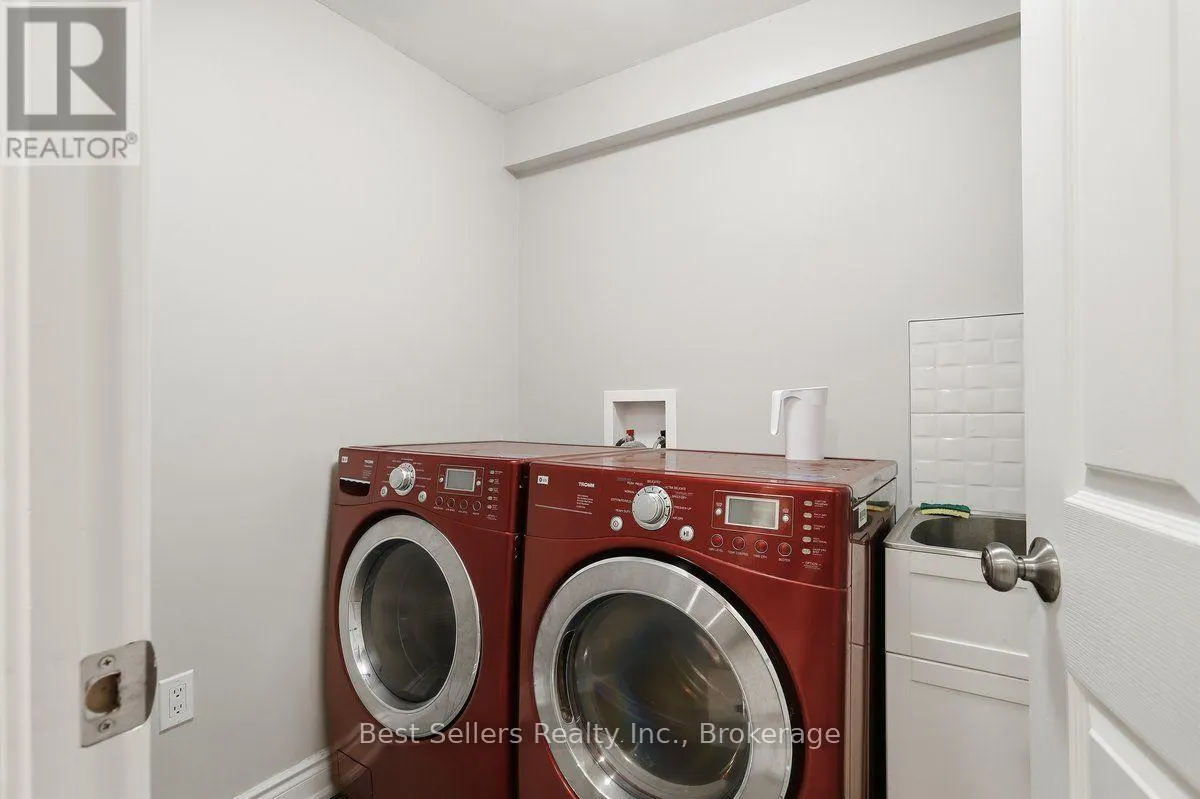 2 - 56 FLORENCE STREET W