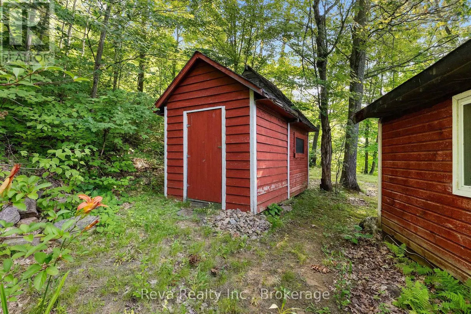 743 BAPTISTE LAKE NORTH SHORE