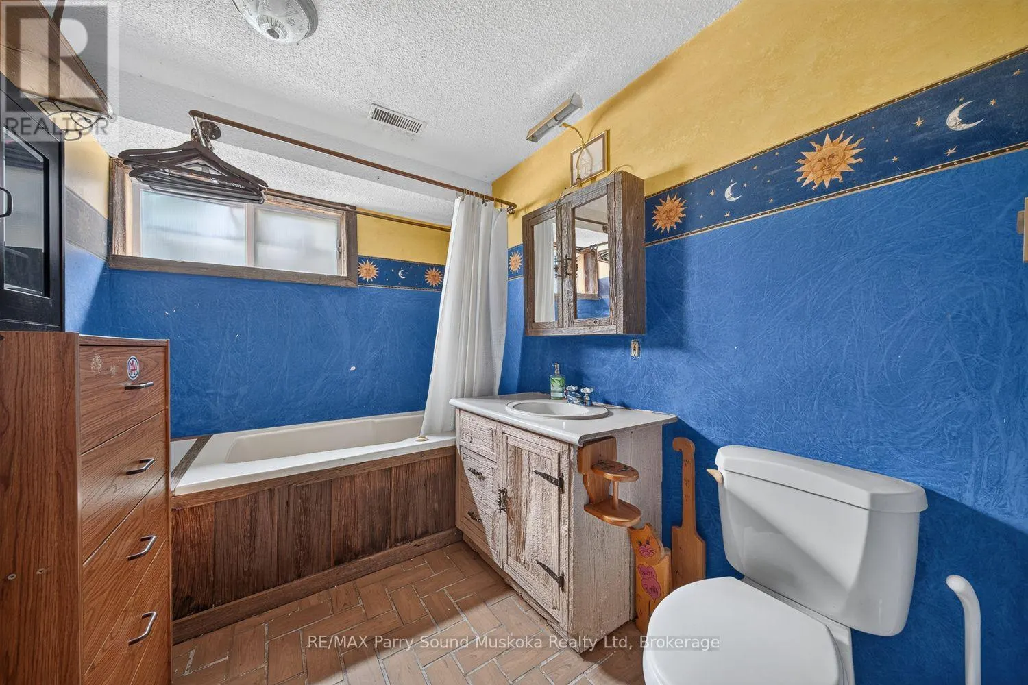 1011 ORANGE LODGE ROAD