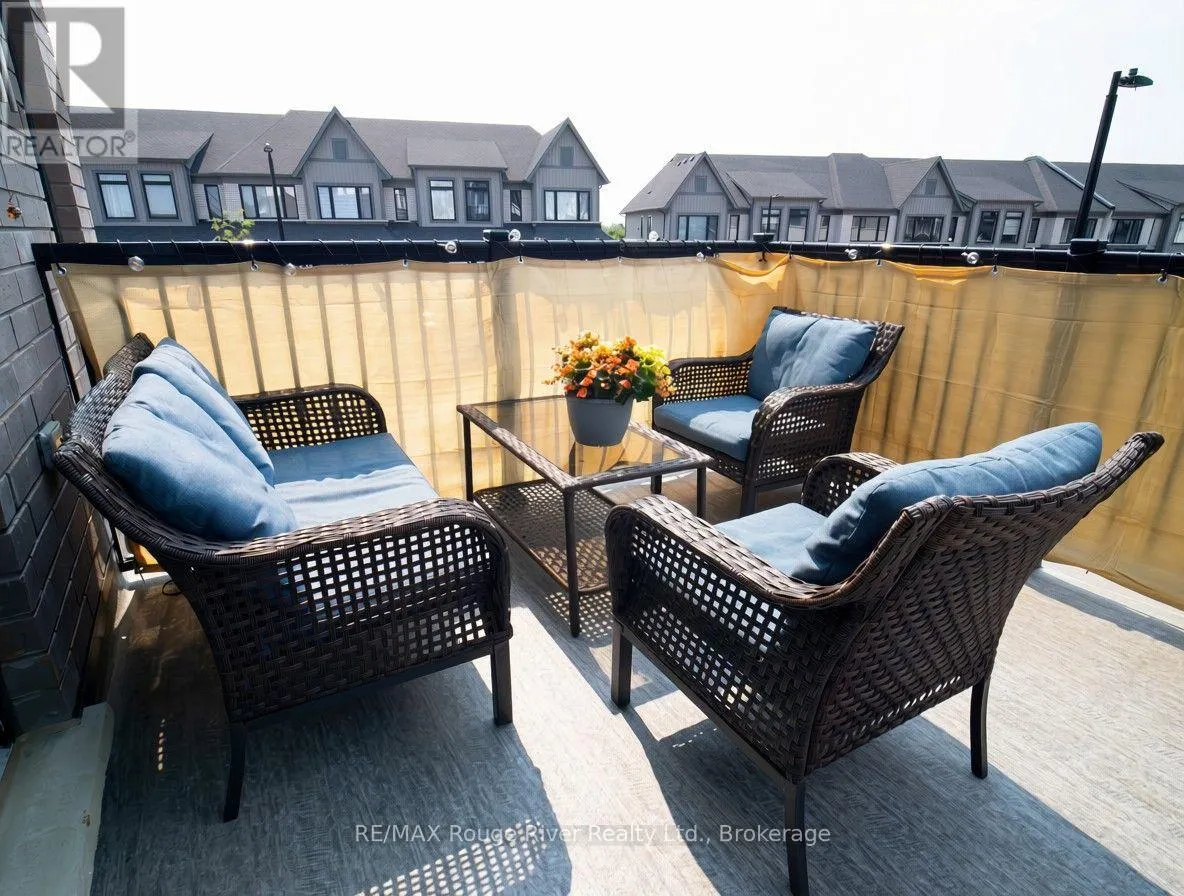 19 - 160 DENSMORE ROAD W #19