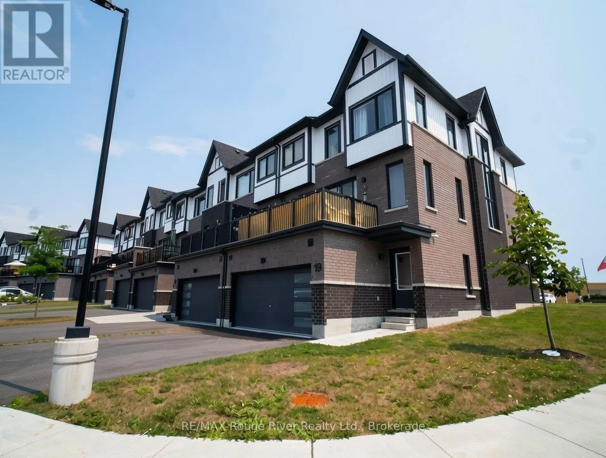 19 - 160 DENSMORE ROAD W #19