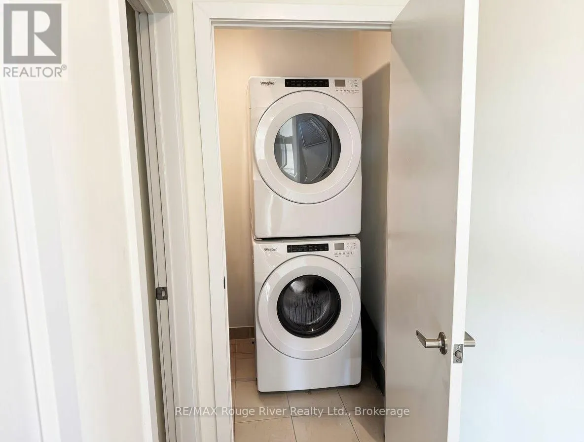19 - 160 DENSMORE ROAD W #19