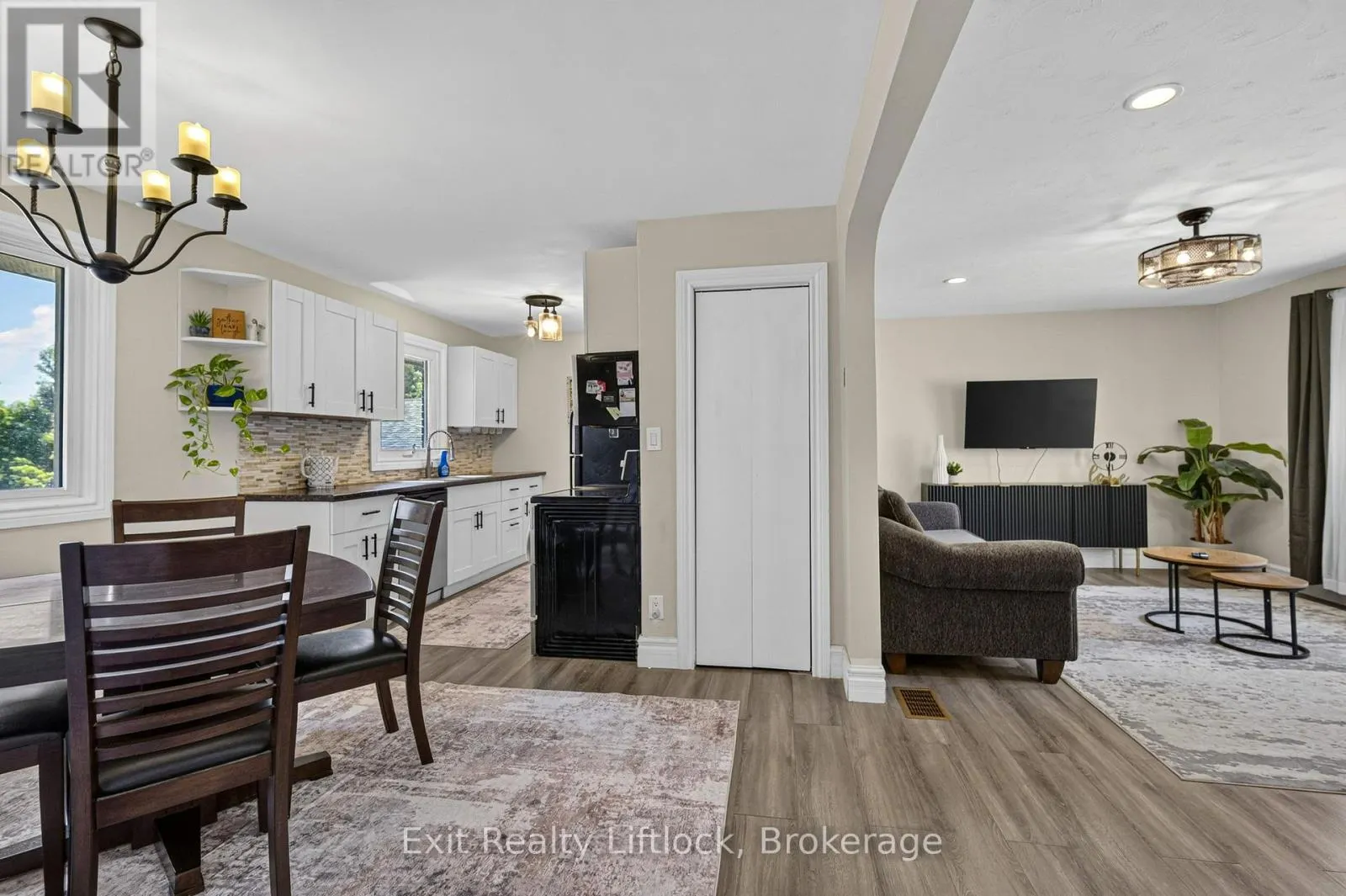 81 FOURTH LINE DUMMER ROAD S