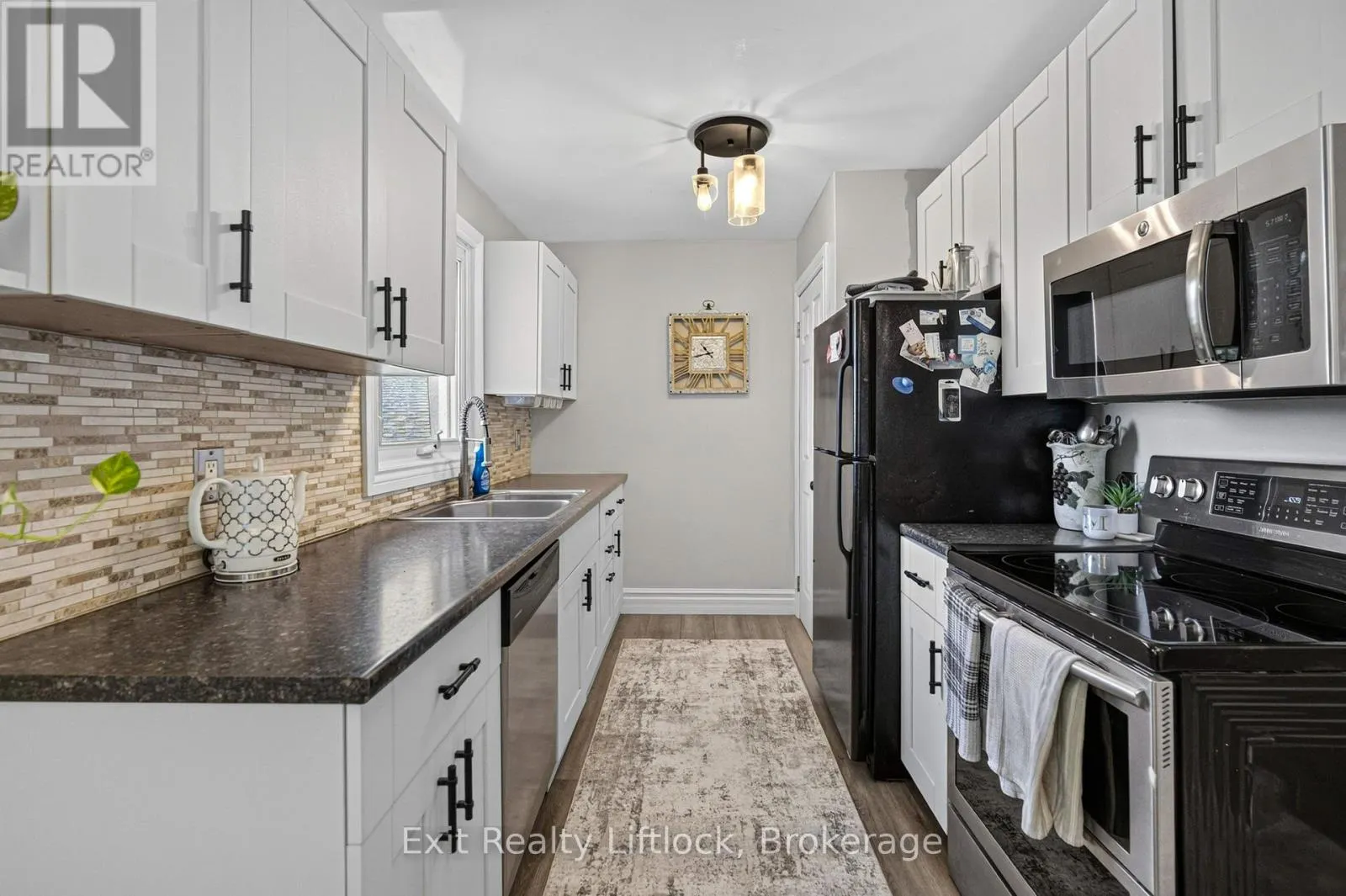 81 FOURTH LINE DUMMER ROAD S