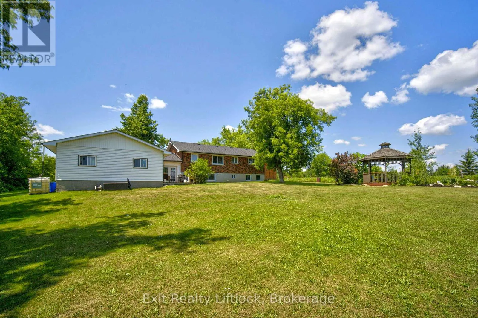 81 FOURTH LINE DUMMER ROAD S