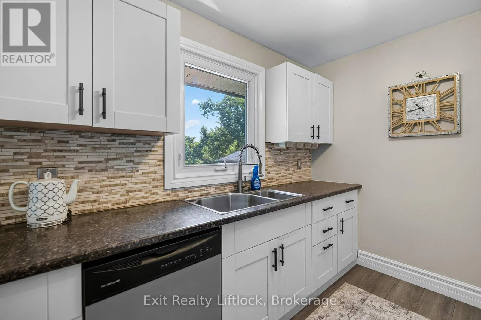 81 FOURTH LINE DUMMER ROAD S