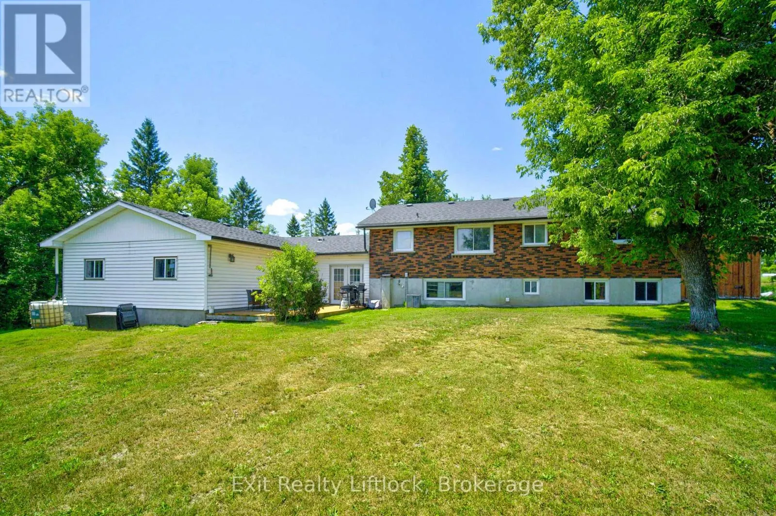 81 FOURTH LINE DUMMER ROAD S