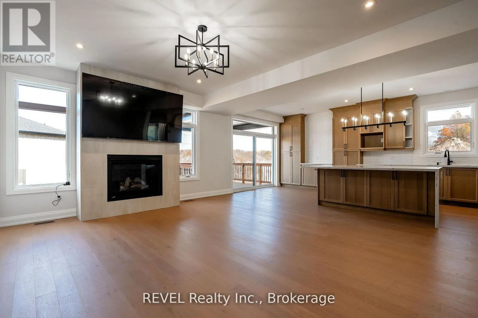 1186 UPPERS LANE