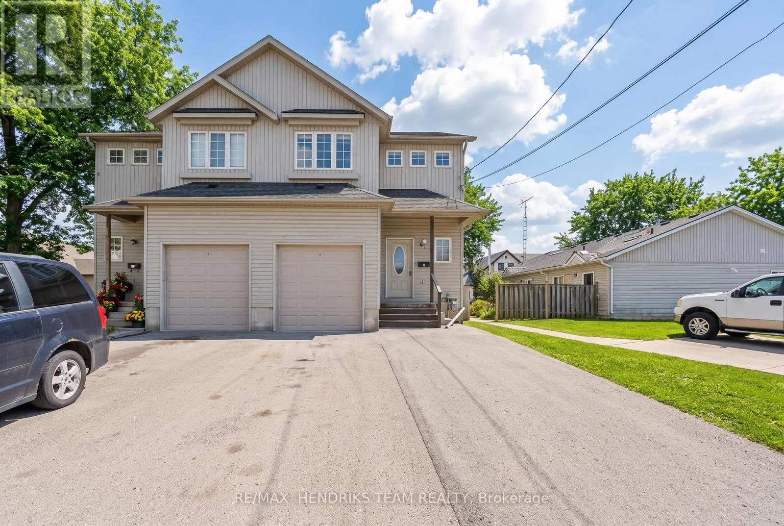 2 TOWNLINE ROAD E