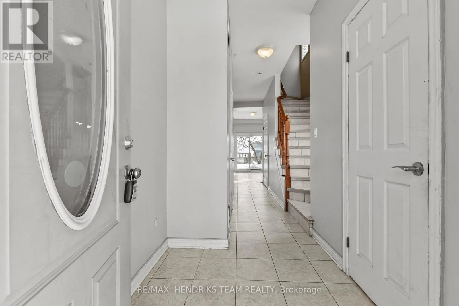 2 TOWNLINE ROAD E