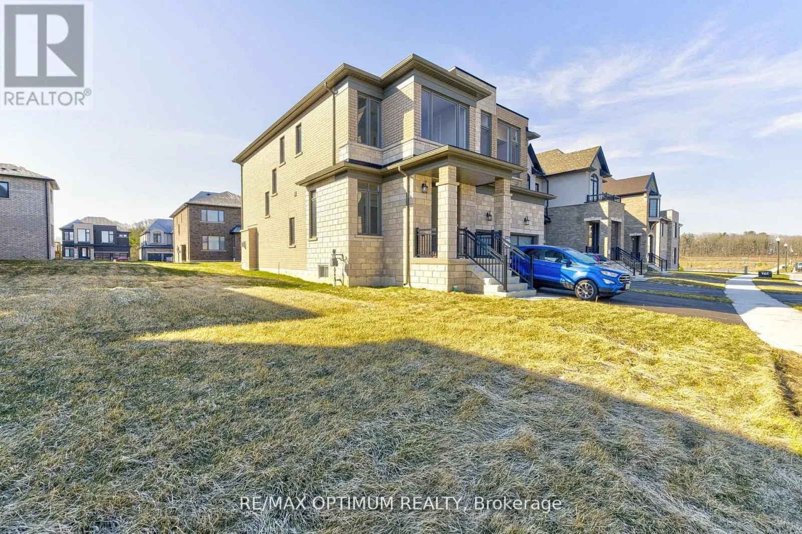 1454 UPPER THAMES DRIVE