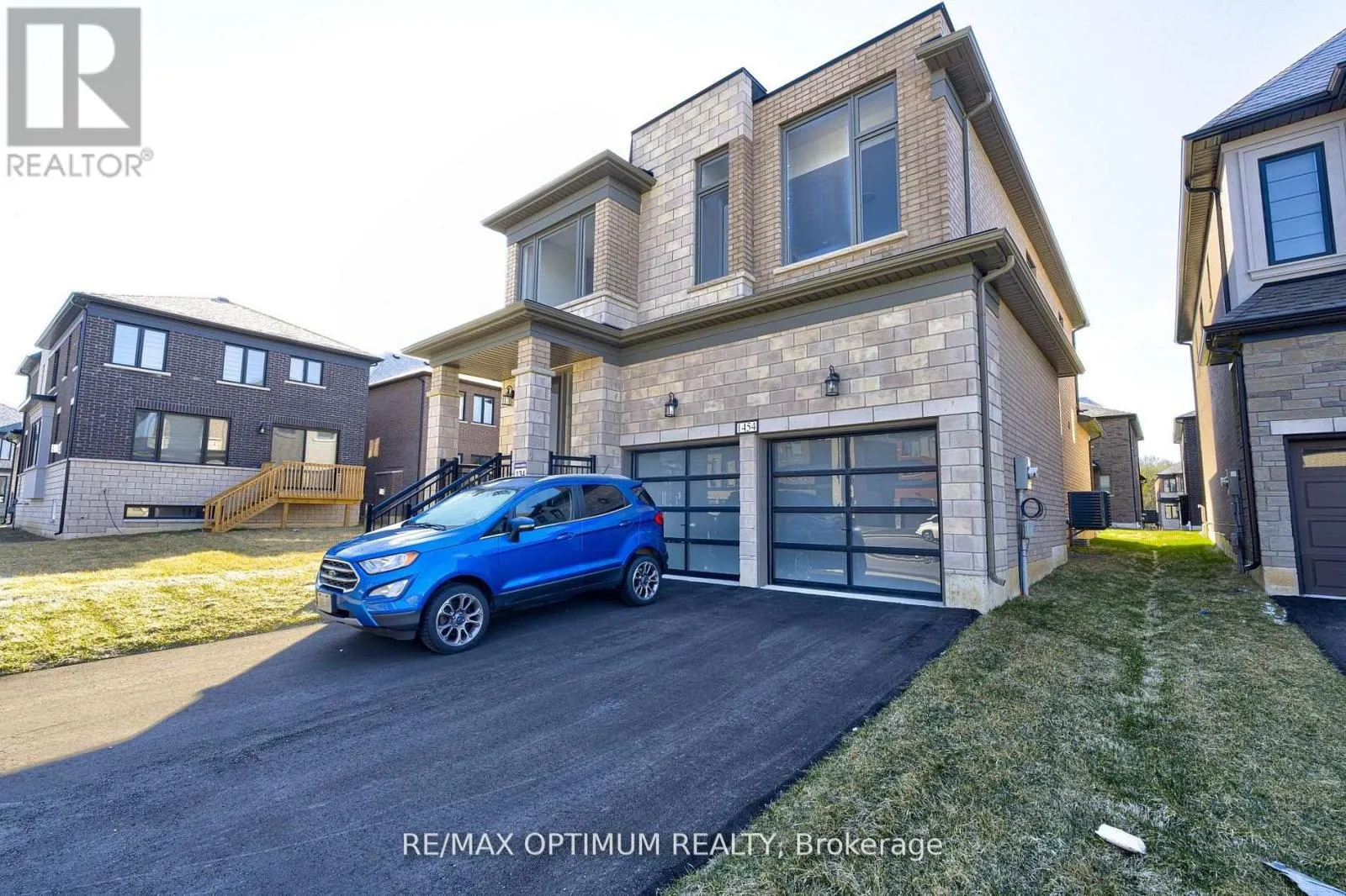 1454 UPPER THAMES DRIVE