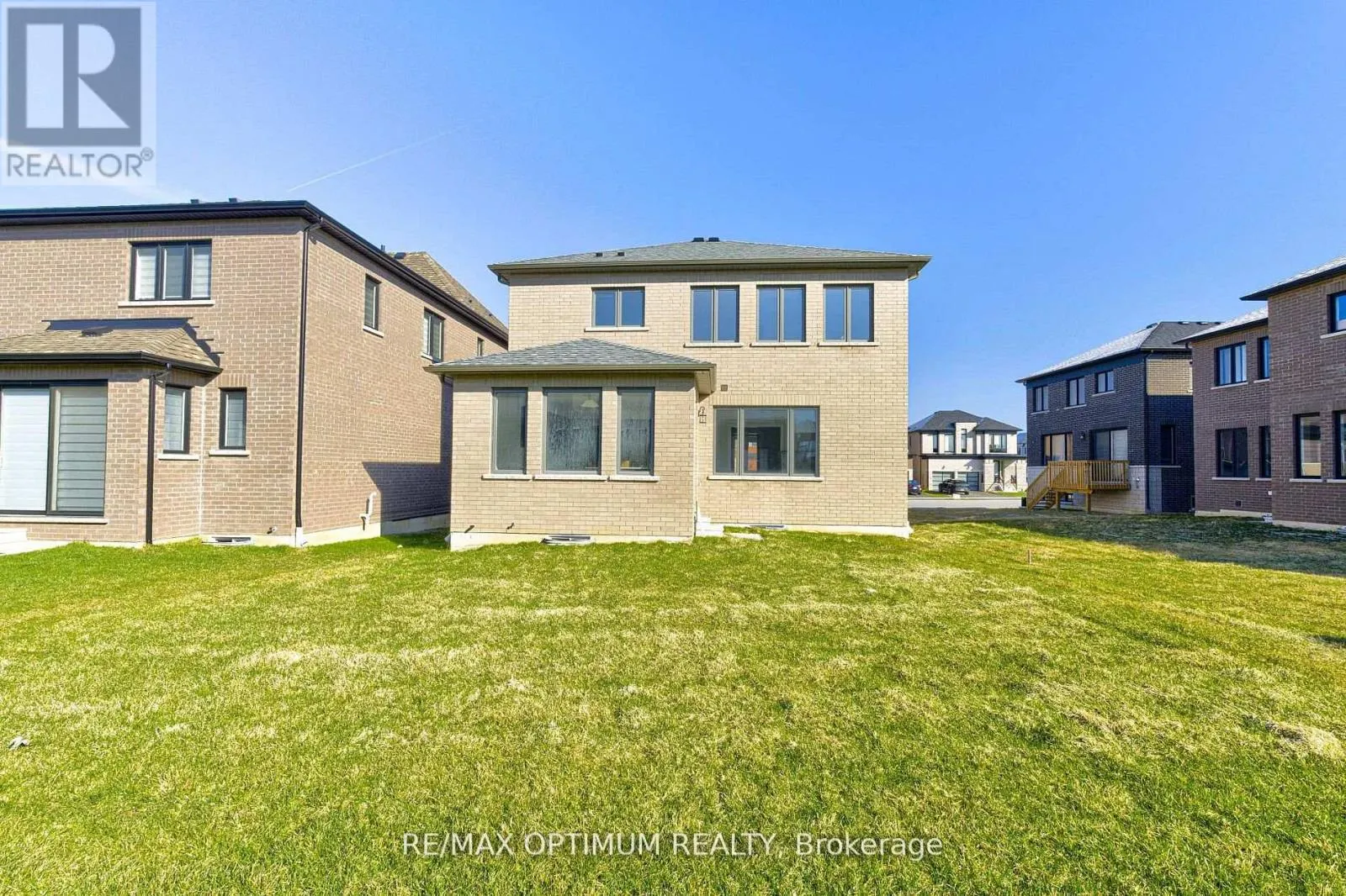 1454 UPPER THAMES DRIVE