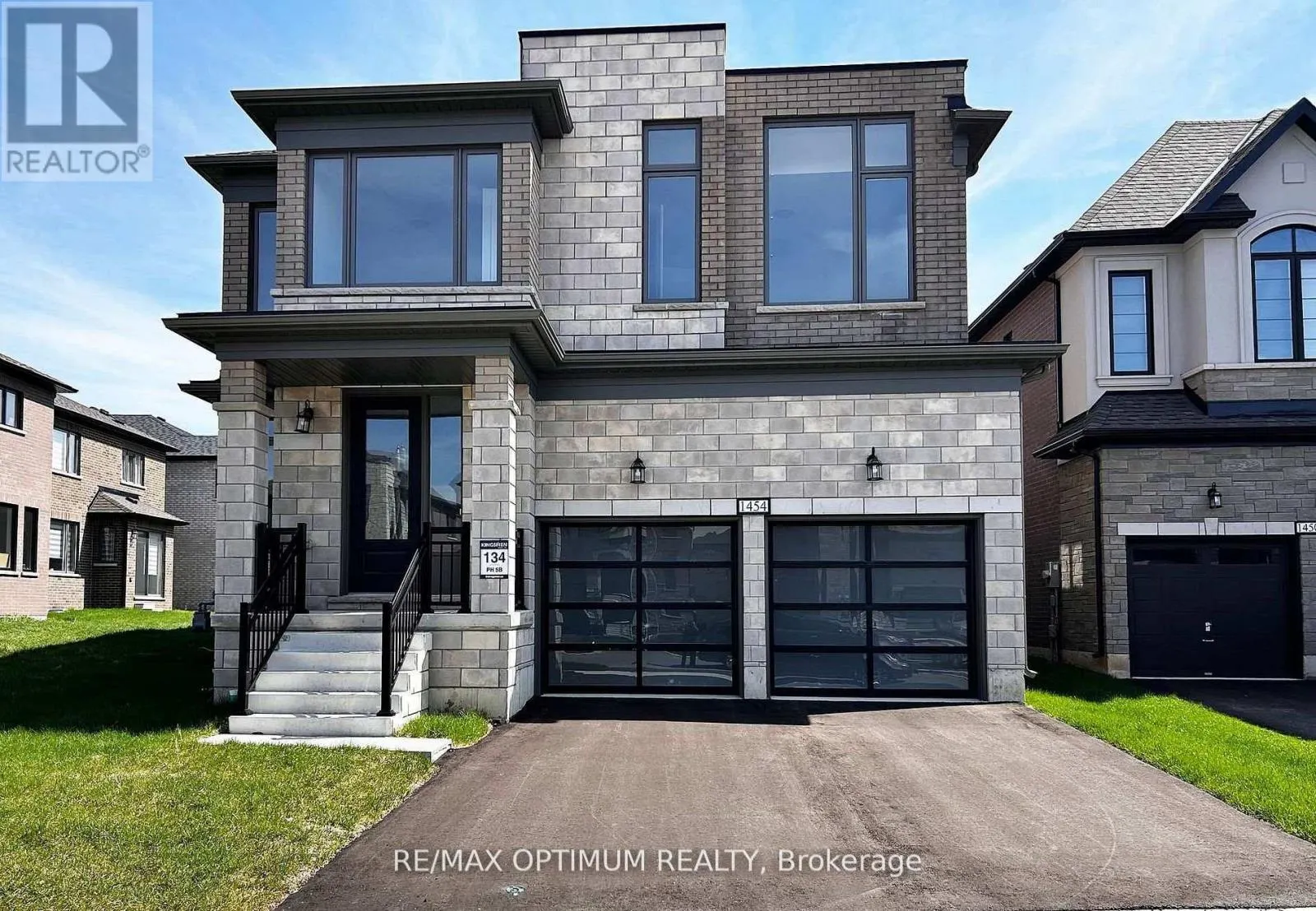 1454 UPPER THAMES DRIVE