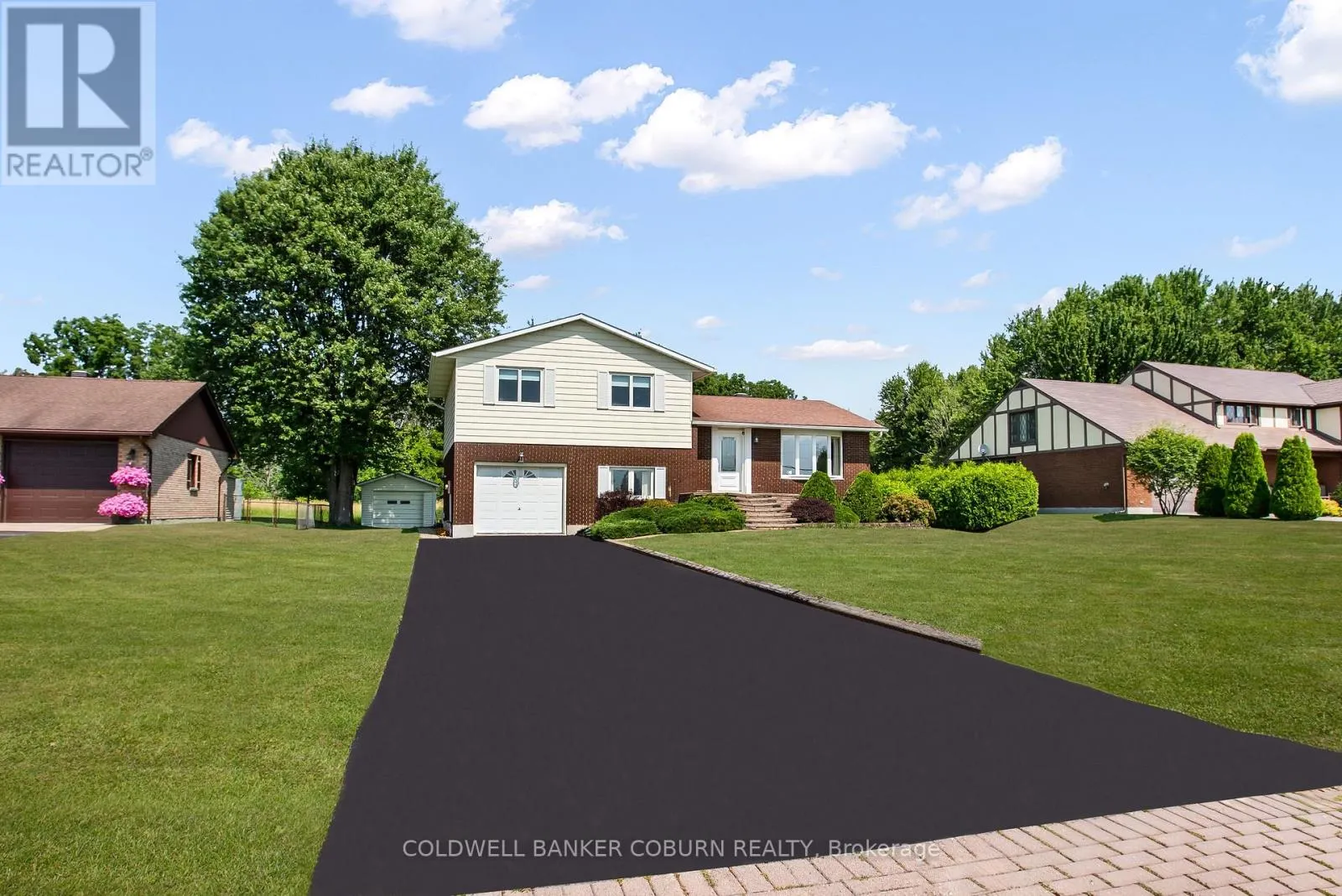 12169 LAKESHORE DRIVE