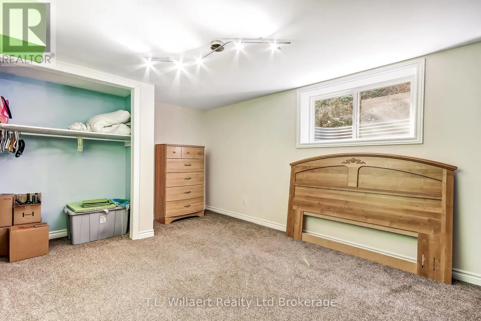 B - 32 ALBERT STREET #B