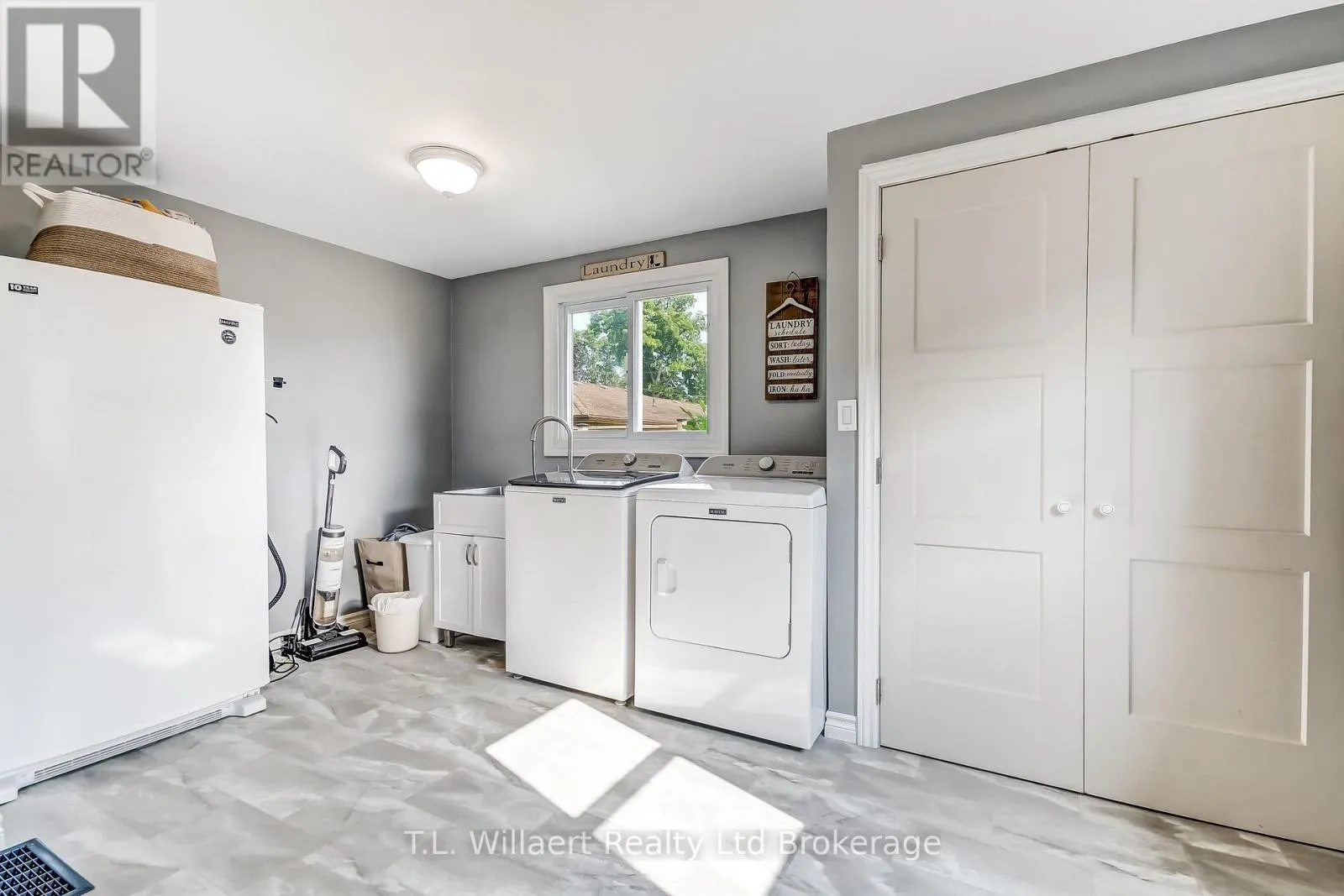 B - 32 ALBERT STREET #B