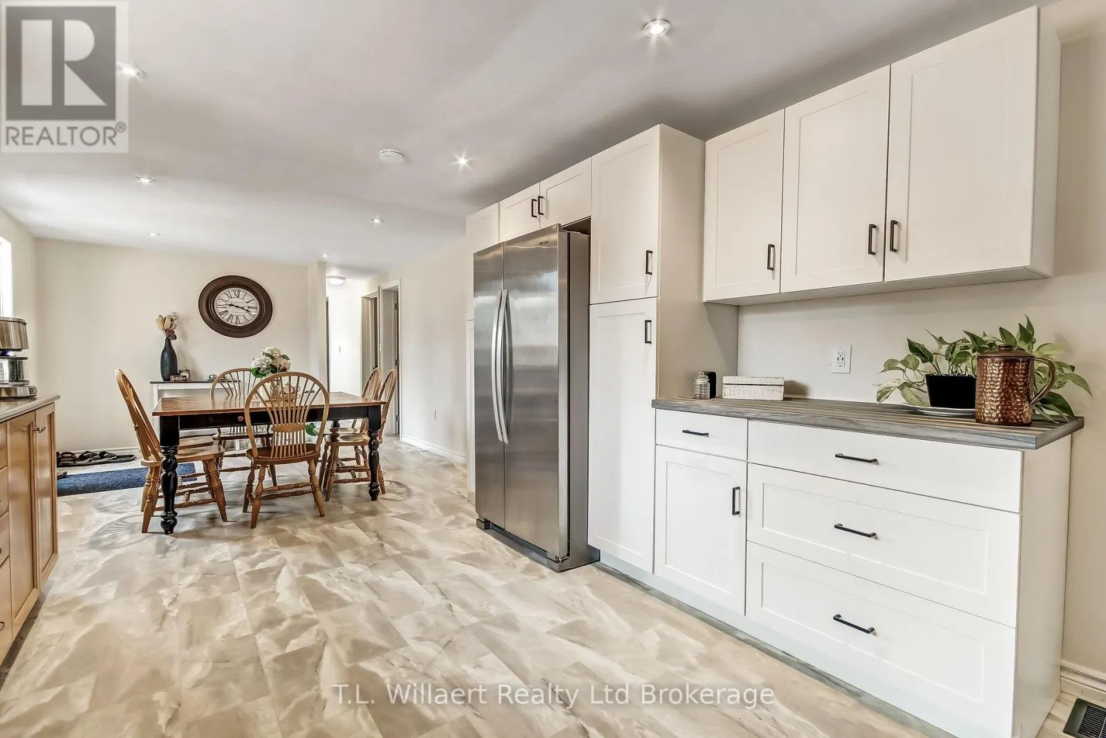 B - 32 ALBERT STREET #B