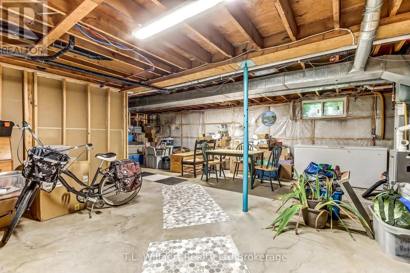 B - 32 ALBERT STREET #B