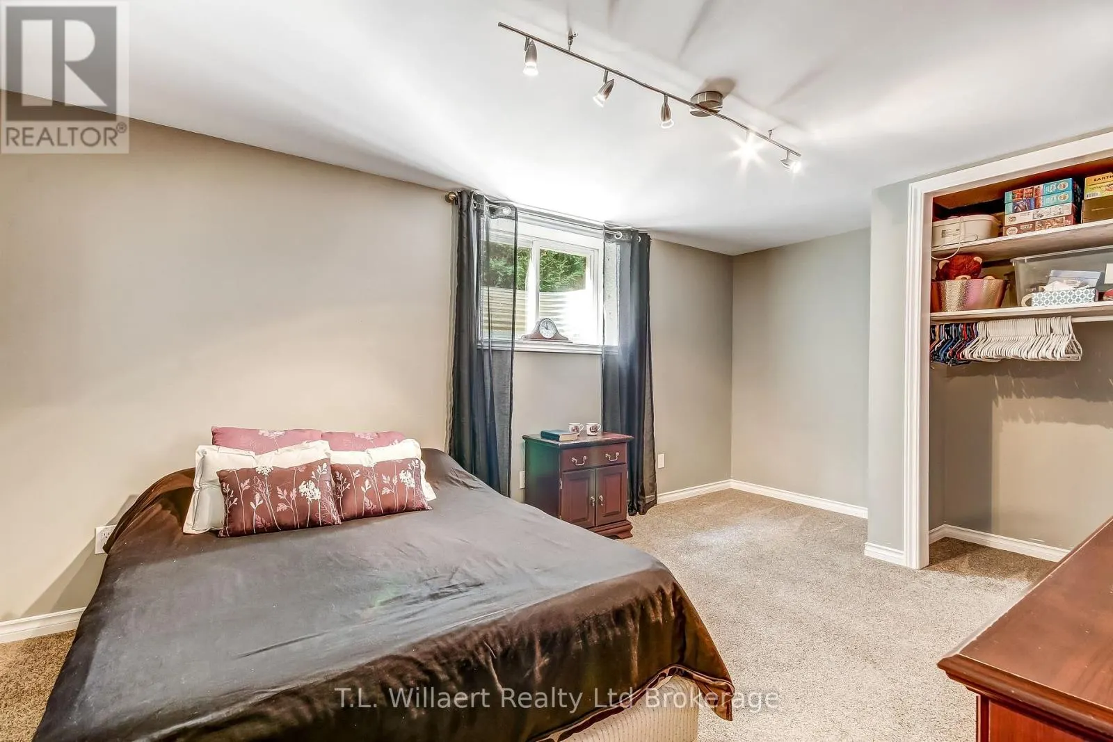 B - 32 ALBERT STREET #B