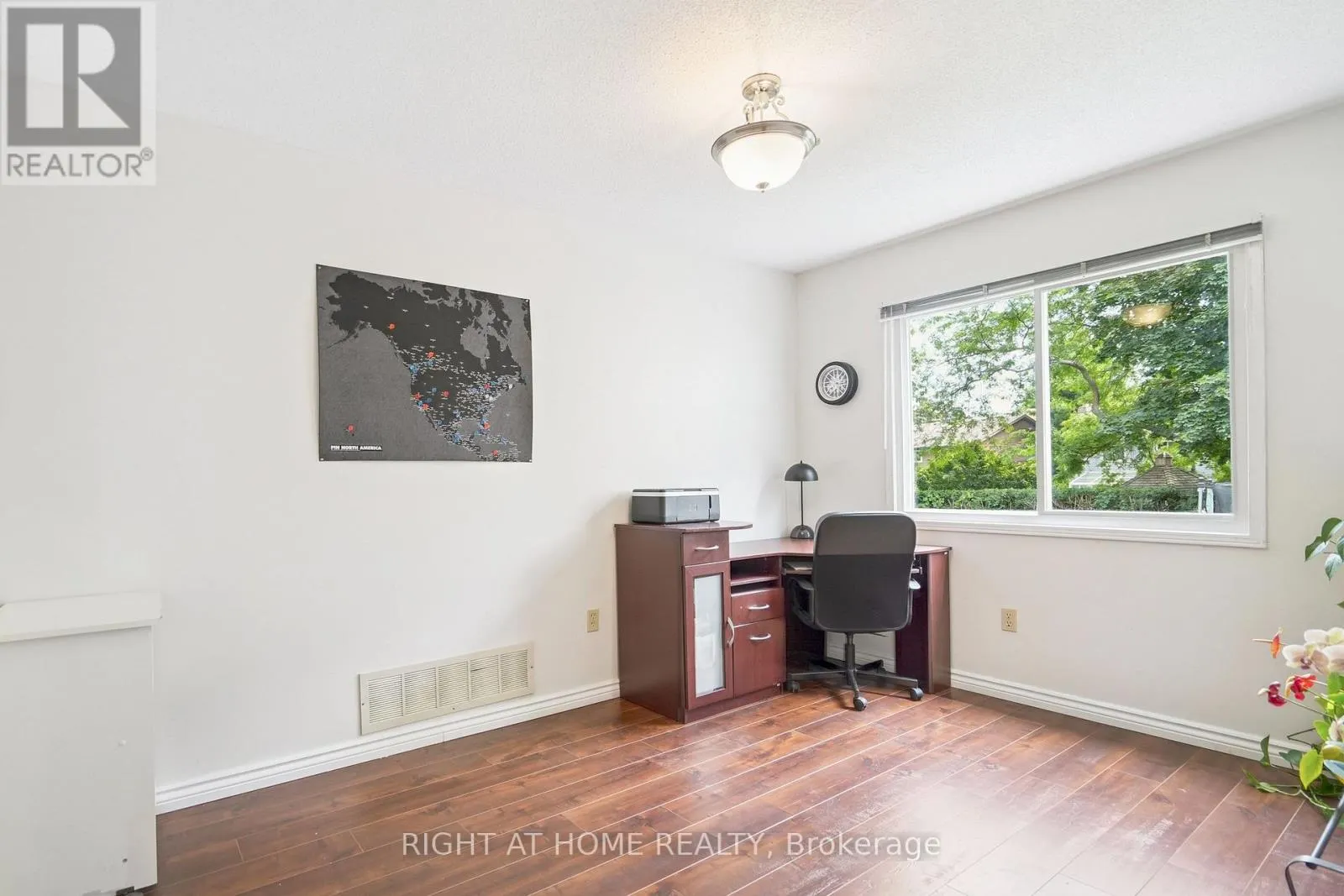 309 AMBERLY BOULEVARD