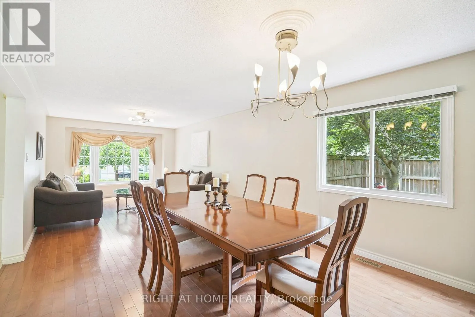 309 AMBERLY BOULEVARD